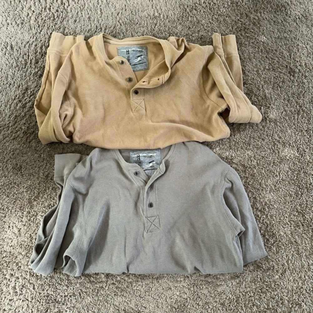 Men’s Pre Own As Is old Navy Lot Of 2 Thermal Button Long Sleeve Shirts size L